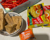 Foto langkah ke 1 dari resep Seporsi Mie Kari ala Firhan.