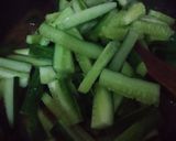 Foto langkah ke 3 dari resep Ase Timun Cabe Ijo.