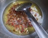 A picture of step 4 of Aaloo lacha namkeen.