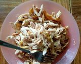 Foto langkah ke 2 dari resep Ayam Suwir Sambel Matah.