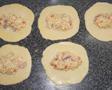 Foto del paso 7 de la receta: Empanadas de chupe de centolla con camarones