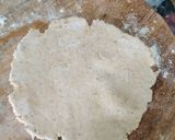 A picture of step 2 of Jowar atta paratha.