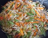 Foto langkah ke 3 dari resep Tumis Toge Wortel Buncis.
