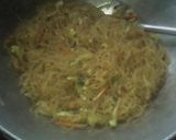 Foto langkah ke 4 dari resep Tumis Bihun Campur versi galau.