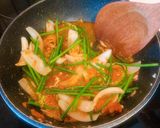 รูปขั้นตอนการทำที่ 1 ของ ปลาทอดกรอบราดพริกขลุกขลิก🌶🐟 style by barbie👩🏼🍳
