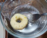 Foto langkah ke 5 dari resep Donat Pisang.