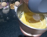 Foto langkah ke 1 dari resep Flower hatbox cake with buttercream.