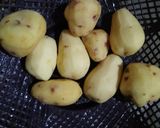 देशी परवल आलू की सब्जी (Desi parwal aloo ki sabzi recipe in Hindi) रेसिपी चरण 2 फोटो