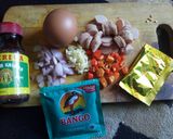 Foto langkah ke 2 dari resep Nasi goreng sosis pakcoy kecap ala D'Kost.