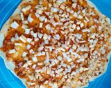 Foto langkah ke 4 dari resep Fruit Roll Pizza.