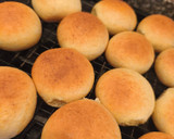Foto del paso 6 de la receta: Pancitos de harina de maíz 9️⃣