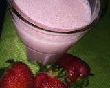 Foto del paso 4 de la receta: Batido de leche kefirada con fresas