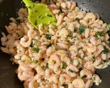 Vajban párolt fokhagymás Shrimp (garnélarák) penne tésztával 🍤🧈🧄😋 recept fázis 1 fotója