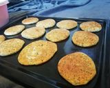 صورة لخطوة 1 من وصفة فطاير زعتر بري بالجبن ♥️😋