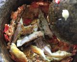 Gambar langkah 2 resipi Nasi Goreng Ikan.