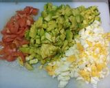 Foto del paso 1 de la receta: Ensalada de aguacate y gambas