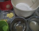 Foto langkah ke 1 dari resep Donat Empuk anti gagal.