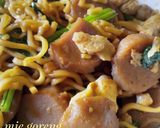 Foto langkah ke 3 dari resep Mie Goreng Manis #seninSEMANGAT.