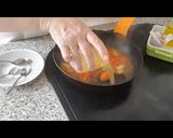 Foto del paso 8 de la receta: Filete de Merluza en Salsa de Tomate, Ajo y Albahaca