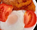 A picture of step 3 of My Egg Bacon,Tomato with the Red Potato Tatties 😍.
