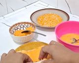 Foto langkah ke 4 dari resep Roti Goreng Sosis Mayo.