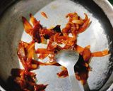 A picture of step 2 of Onion parantha.