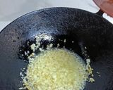 Gambar langkah 1 resipi Pak Choi Kicap Bawang Putih.