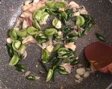 Foto langkah ke 2 dari resep Tumis Tongkol Cabe Ijo.