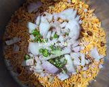 A picture of step 1 of Spicy Jhal Muri.