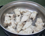 Foto del paso 3 de la receta: Patitas de cordero con tomate