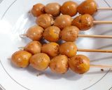 Foto langkah ke 4 dari resep Sate telur puyuh.