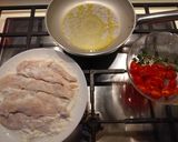Foto del passaggio 1 della ricetta Scaloppine di pollo con ciliegino