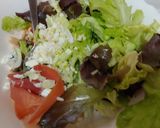 Foto del paso 4 de la receta: Ensalada tibia de Salmón, alubias y queso salsa roquefort