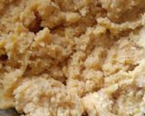 A picture of step 2 of Moong dal halwa.