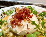 Foto del paso 13 de la receta: Ensalada de burrata y rúcula, tartar de tomate y crujiente de jamón