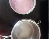 A picture of step 4 of Mulberry Smoothie/Milkshake.