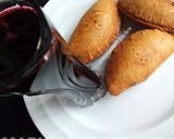 A picture of step 12 of Fried meatpie.