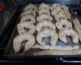 Foto del paso 4 de la receta: Medialunas de manteca muy fáciles y rápidas