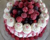 Une image de l'étape 6 de Layer cake aux fruits rouges.