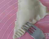 Foto langkah ke 7 dari resep 50. Puff Pastry isi Raugout Ayam.