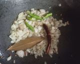 A picture of step 4 of Dry gobhi masala.
