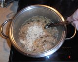 Φωτογραφία βήματος 4 της συνταγής Risotto με μανιτάρια porcini. Γιατί και οι φοιτητές έχουν ψυχή!