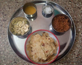 மீதமான சப்பாத்தியில் நாட்டுச்சக்கரை லட்டு ரெசிபி ஸ்டேப் 1 புகைப்படம்