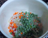 Foto del paso 4 de la receta: Sopa de gambas frescas con verduras a los tres caldos