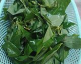 Foto langkah ke 1 dari resep Tumis daun singkong terasi ebi.