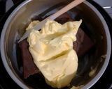 Foto langkah ke 1 dari resep Fudgy Brownies Shiny Crust.