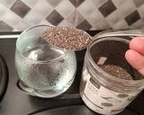 Foto langkah ke 2 dari resep Minuman Diet Sari Lemon Chia Seed.