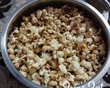A picture of step 4 of Za'atar Popcorn.