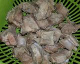Hình bước làm 1 của món Soup Gà Xé Nấu Rau Củ Cho Bé