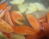 Hình bước làm 2 của món Đầu cá nấu ngót thì là